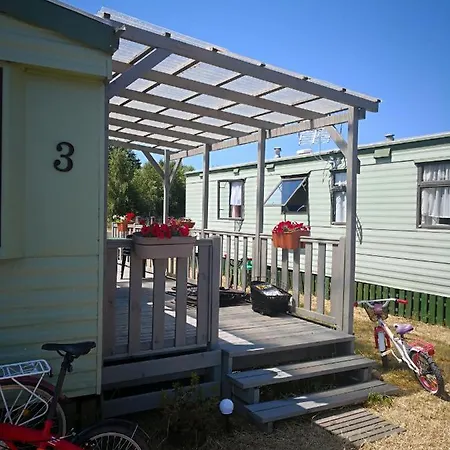 Osrodek Wczasowy Przystan Holiday home Gaski (Koszalin)